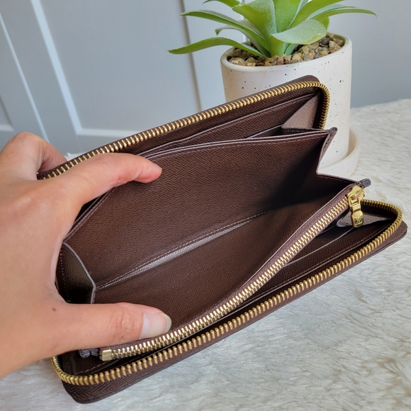 🍁 Authentic LOUIS VUITTON Zippy Wallet Damier Ebene - Picture 6 of 16